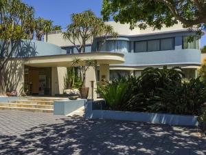 No5 Boutique Art Hotel by Mantis