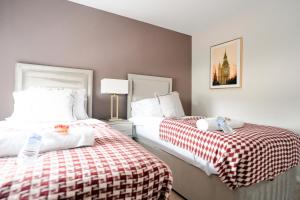 4 BDR House By Caledonia Luxe Stays Short Lets & Serviced Accommodation Livingston