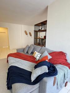 Espaçoso com 2 quartos 3 Minutos da Praia A16-1101