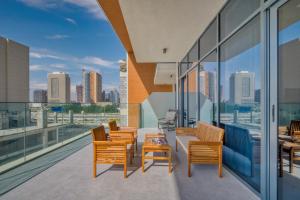 Cozy & Spacious 1BR in JVT