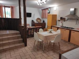 Rustico con Camino, Vista Unica e free parking