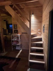 Gawra Nad Jeziorem - całoroczne domki nad jeziorem z balią, jacuzzi i sauną, Kaszuby