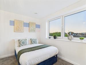 Relaxing Cooden Escape Stylish 3 Bed Flat