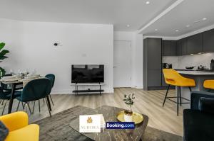 Modern 2BDR Apartment With Free Wi-Fi, Private Parking Near to Heathrow By Aurora WorkNest Short Lets & Serviced Accommodation London