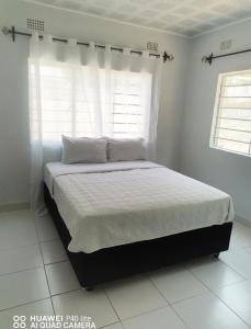 Wamz Apartments And Tours B