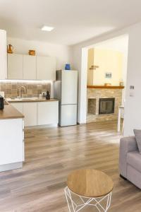 Casa Perla dei Laghi - Lake View, BBQ, WiFi 1Gb & AirCond