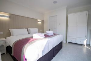 Magnolia House with Hot Tub Park Facilities