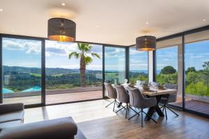 Splendide villa de luxe, vue mer et montagne
