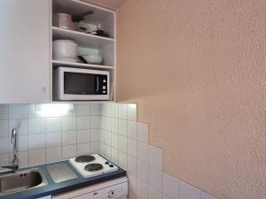 Studio divisible au pied des pistes, balcon, 34 personnes - FR-1-181-2611