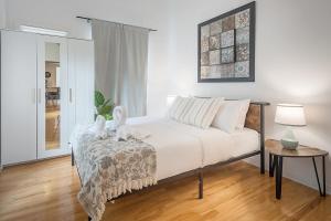 Stylish Loft Retreat - Prime Location - Sleeps 8