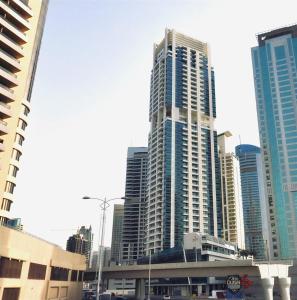 Silk Valley - Dubai Marina Cozy Studio steps away from the Beach and Marina