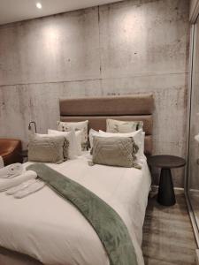 Menlyn Maine Trilogy Apartment 1101