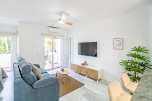 Cubos Oasis Lauro Golf Apartment