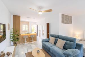 Cubos Oasis Lauro Golf Apartment