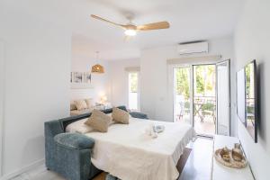 Cubos Oasis Lauro Golf Apartment