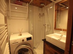 Appartement rénové 6 pers au pied des pistes, balcon sud, proche centre et commodités - FR-1-572-258