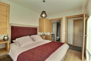 ARC 1600, LE RIDGE, Appartement 06 personnes Vue Montagne - ski aux pieds - Sauna, Hammam, Piscine