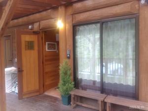 大室山の麓ログハウスすくすく お子様17歳迄無料