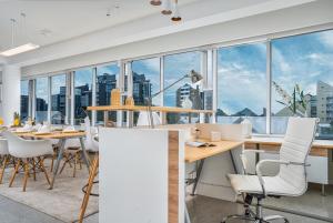 3BR City Center - Mountain View & Free Parking