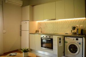 2BA under the Acropolis Hill Athens City Center