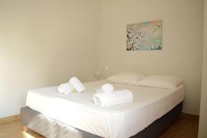 2BA under the Acropolis Hill Athens City Center