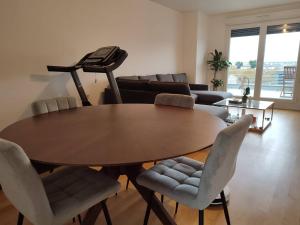Apartment with Terrace & Parking near Parc Expo, Orly & CDG