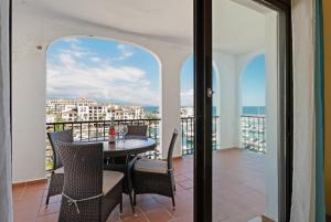 Marina Real Port View 2457