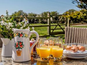 2 Bed in Rhosneigr 81515