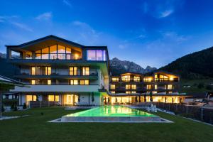 Neueröffnung ELVA PREMIUM APARTMENT HOTEL inklusive Sommerpass STUBAI SUPER CARD - 4hvězdičkové hotely ve městě Neustift im Stubaital
