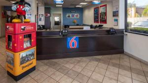 Motel 6-Anaheim, CA - Maingate