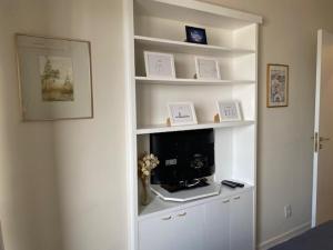 Apto em hotel 5*, varanda, 1 vaga, Itaim, SP