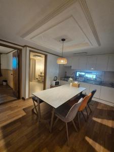 오동나무 까치산역도보3분 3룸 애완동물가능 전용주차장 무료