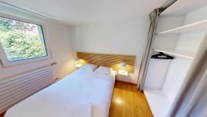 Fresh and Bright 1-Bedroom Centre Apartment - AL11