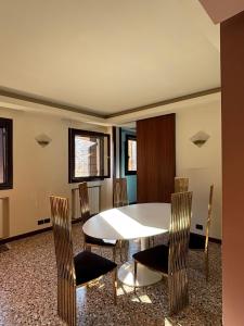 Eleganza Veneziana a Due Passi da Rialto