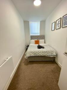 The Failsworth Collection - Stylish Apartments with Free Parking