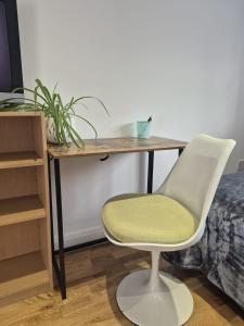 Your London Escape - Cosy Studio w fast Wi-Fi & free onstreet parking