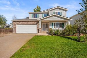 Spacious SIX Bedroom, Great Location
