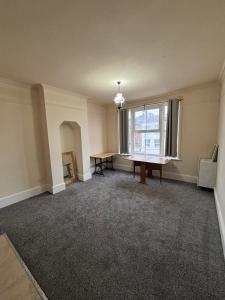 Central Gravesend 1 Bed Flat
