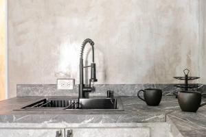 Cozy Studio Suite - Art District