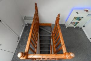 Stylish 3 BD | Prime Location | Fast train to London
