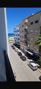 Great flat near shops, food and beach