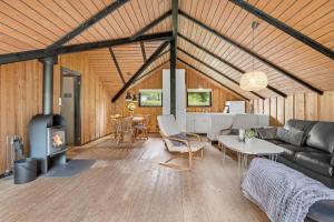 Stay in nature by the lake, Legoland, Unique nature cabin