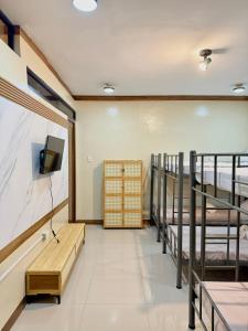 Yuhum Bed & Breakfast - Mandalagan