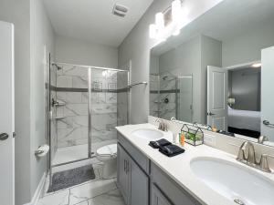 Experience the Magic of Disney in 8bd 5ba Luxury Villa