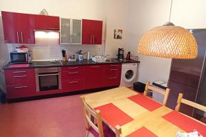 2Bed Old Town Apt Sleeps 6 - Rooftop Terrace Wifi