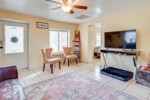 Walk Downtown: Authentic Adobe Home in Las Cruces!