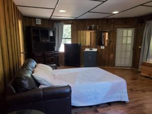 Large 3 bedroom Estate Pool