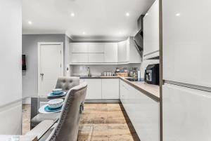 Beautiful 2 Bedroom Home In Bristol