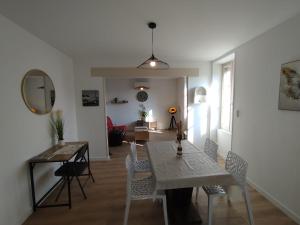 Appart 2 Chambres, Proche Gare, Wifi, Jardin, Parking