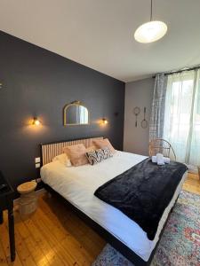 Le Clos Du Pontic Logis et CitHotel